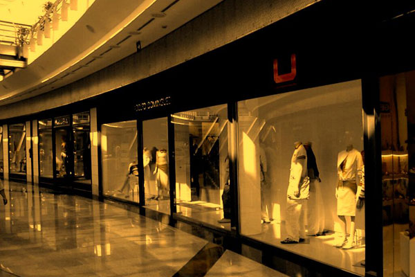 Escaparate Adolfo Domínguez